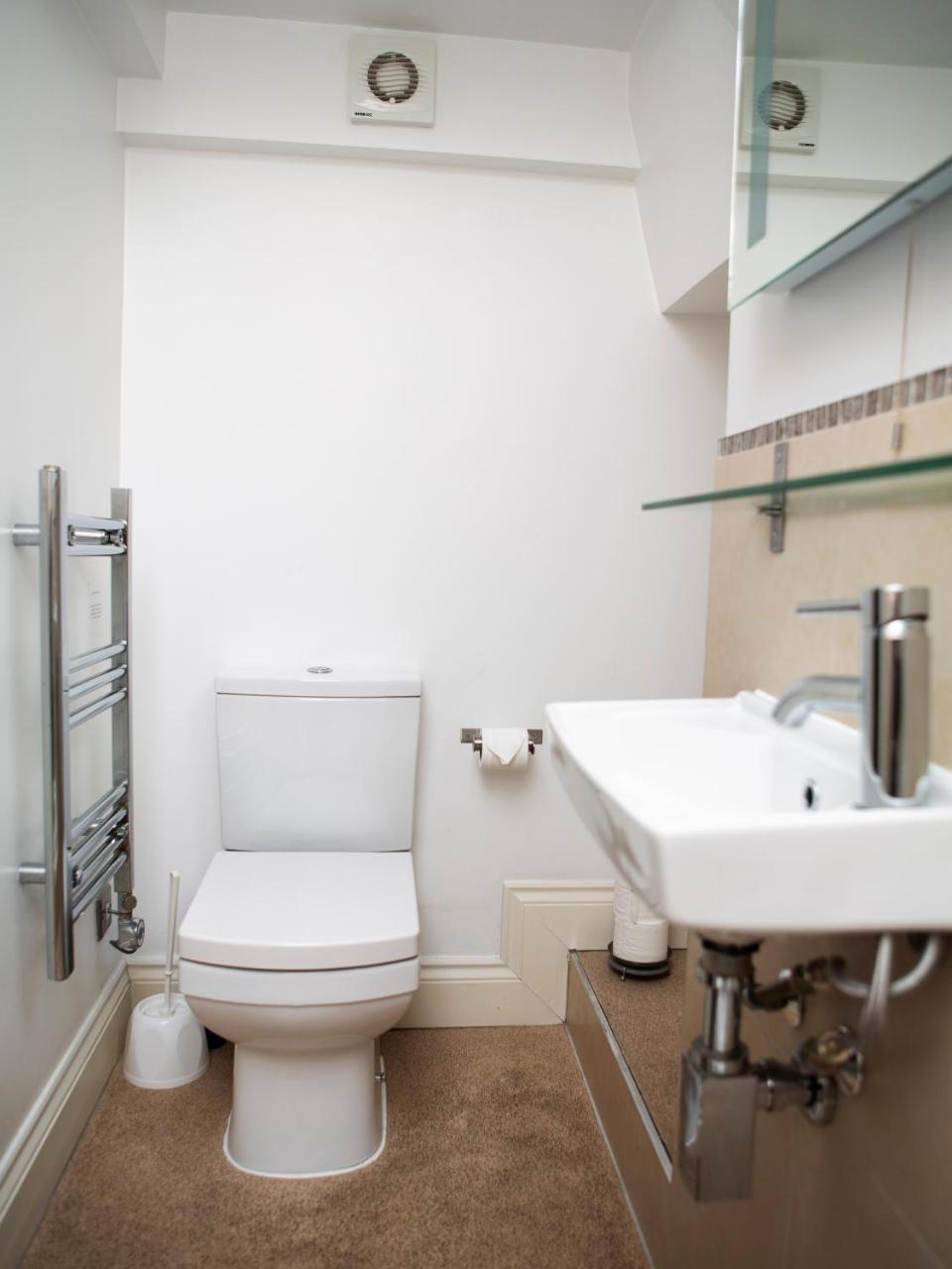 Apt 3, Trafalgar Sq Duplex, 3Rd & 4Th Floor By Indigo Flats ロンドン エクステリア 写真