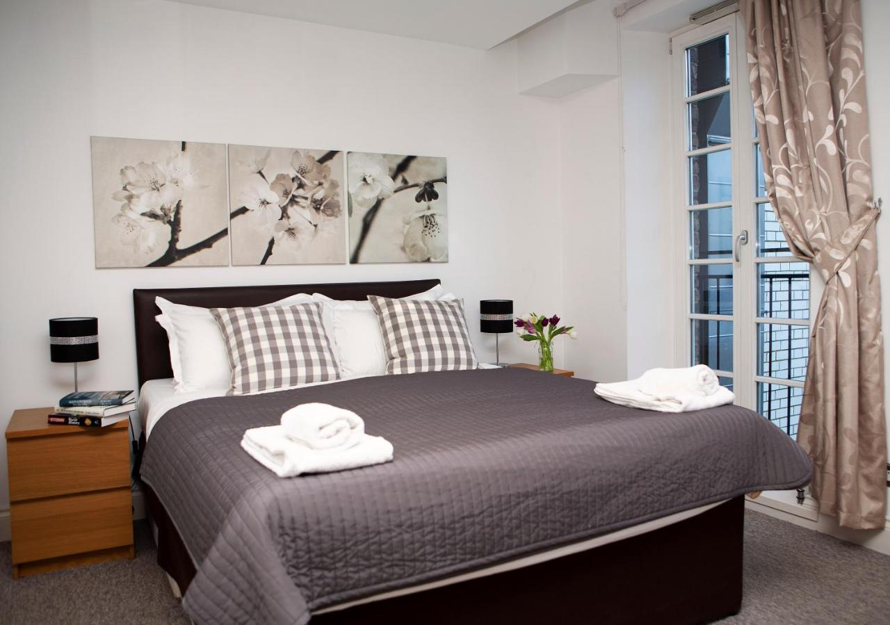 Apt 3, Trafalgar Sq Duplex, 3Rd & 4Th Floor By Indigo Flats ロンドン エクステリア 写真